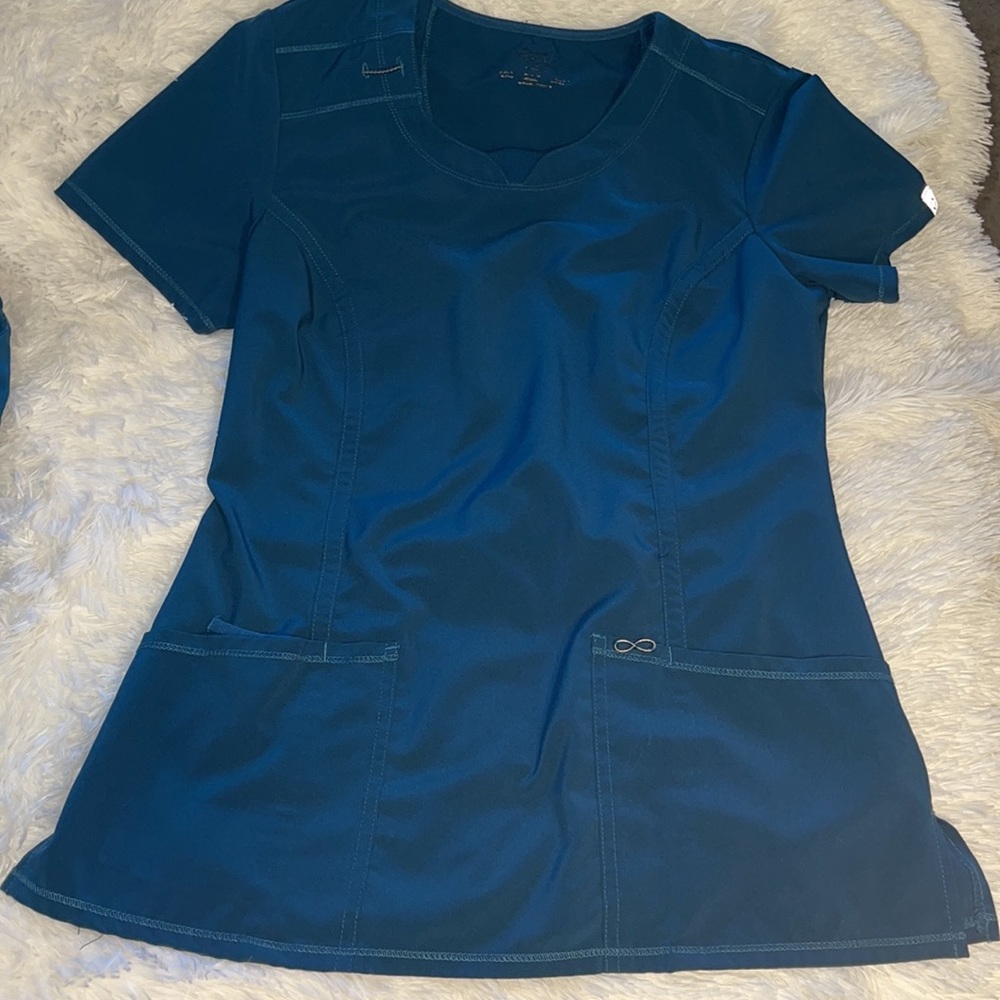 Scrub set - Picture 4 of 4